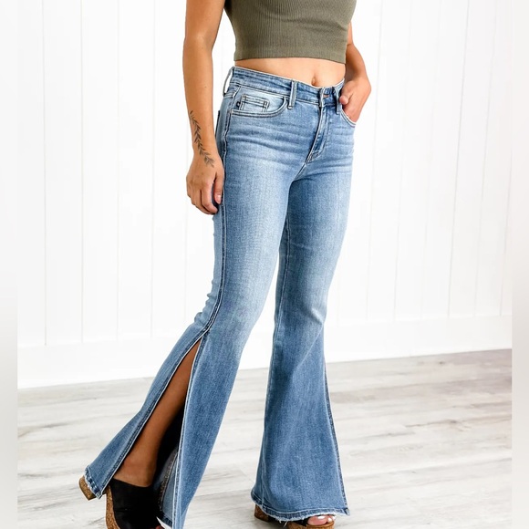 Judy Blue Mid Rise Medium Wash Peak-A-Boo Hem Slit Flare Jeans - Picture 3 of 12